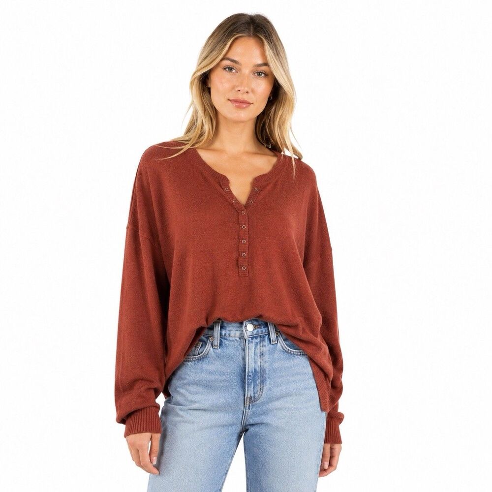 Women’s Abercrombie & Fitch  M Soft Cozy Burgandy Quarter Snap Sweater